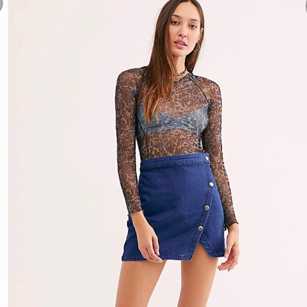 NWT-FREE PEOPLE CLUBHOUSE BLUE WRAP MINI SKIRT